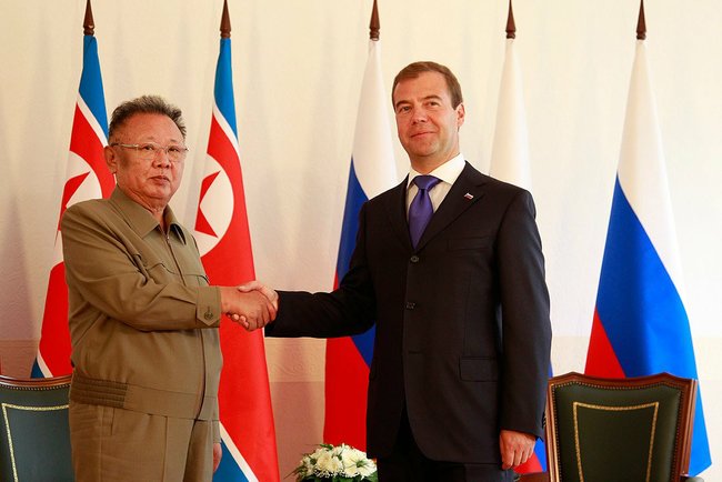Kim Jong-Il and Dmitry Medvedev (Photo: Kremlin.ru)